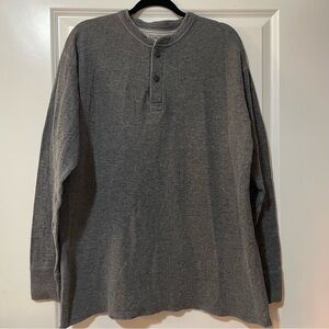 L.L. BEAN GREY CAREFREE NON SHRINK TEE